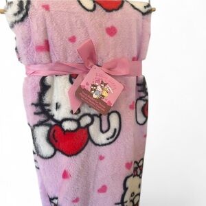 Hello Kitty pink valentine blanket 💓